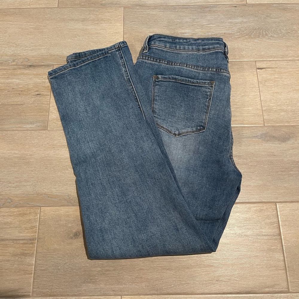 FASHION NOVA ripped jeans